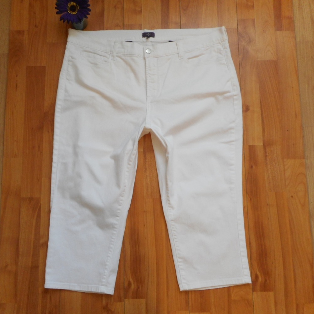 Not Your Daughter's Jeans White Crop Size 20W